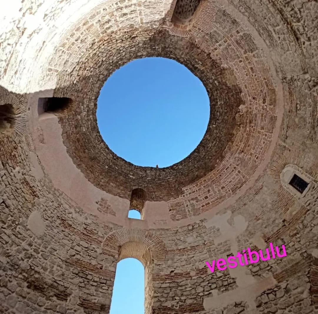 Novi Studio Apartman Demy U Centru Splita المظهر الخارجي الصورة